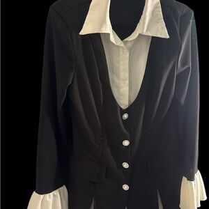 SHEIN Black and White Blazer with Elegant Contrast